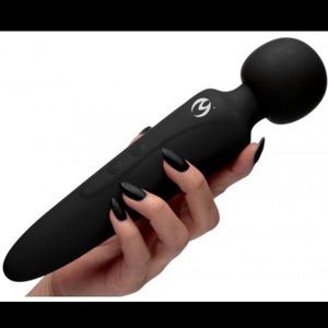 Measurements: 9.2 inches in overall length, 2 inches in diameter at the head